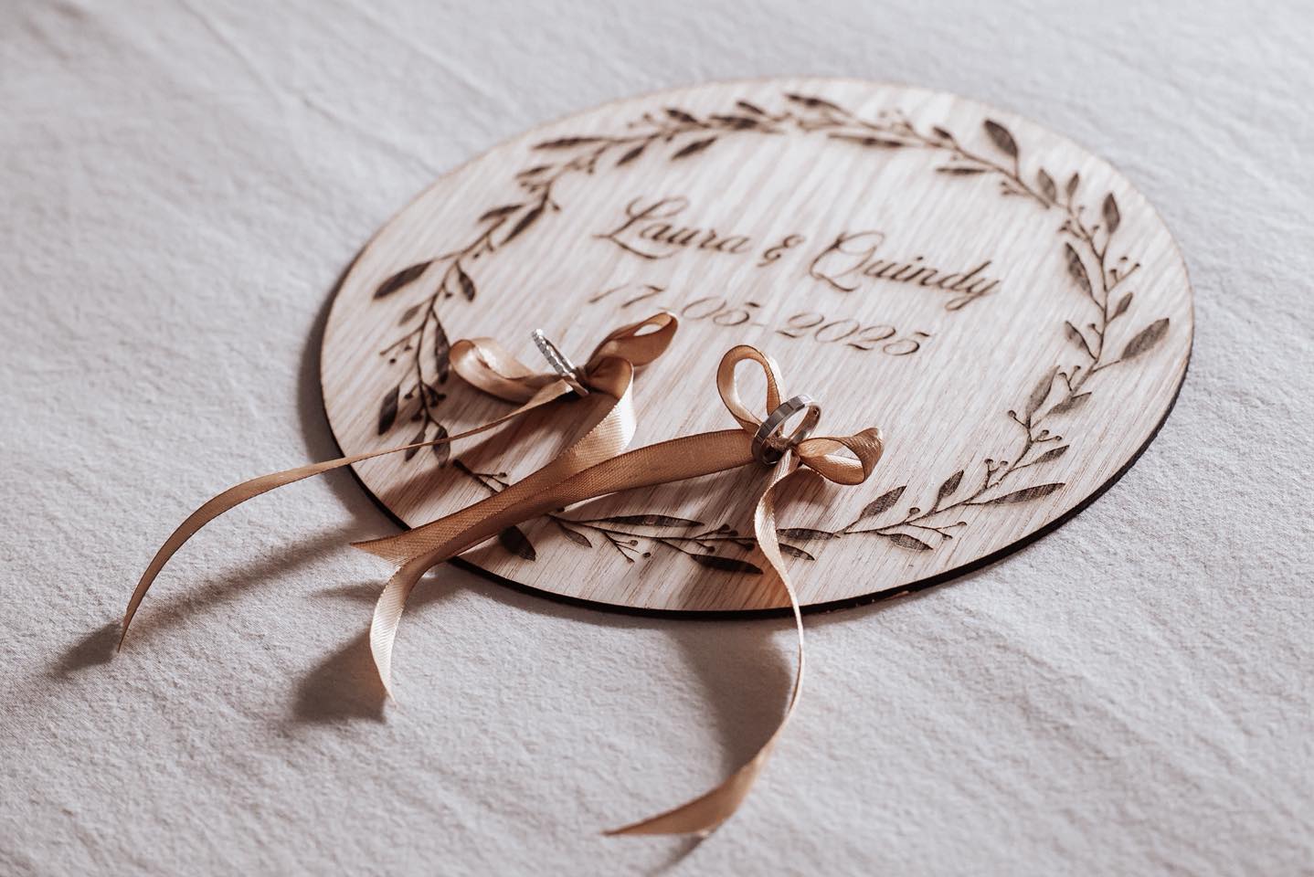 Porte-alliances en bois personnalisé