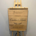 Panneau de bienvenue mariage en chêne massif – Personnalisé (500 × 650 mm)